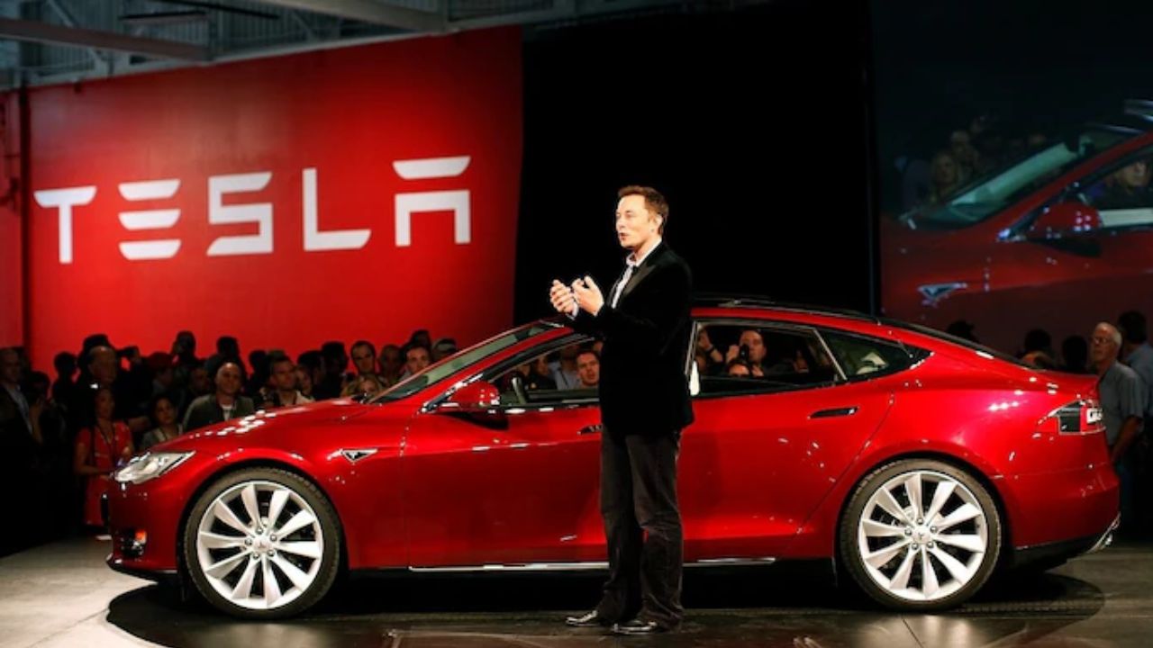 Tesla: టాటా మోటార్స్ ఎగ్జిక్యూటివ్‌లపై కన్నేసిన టెస్లా..