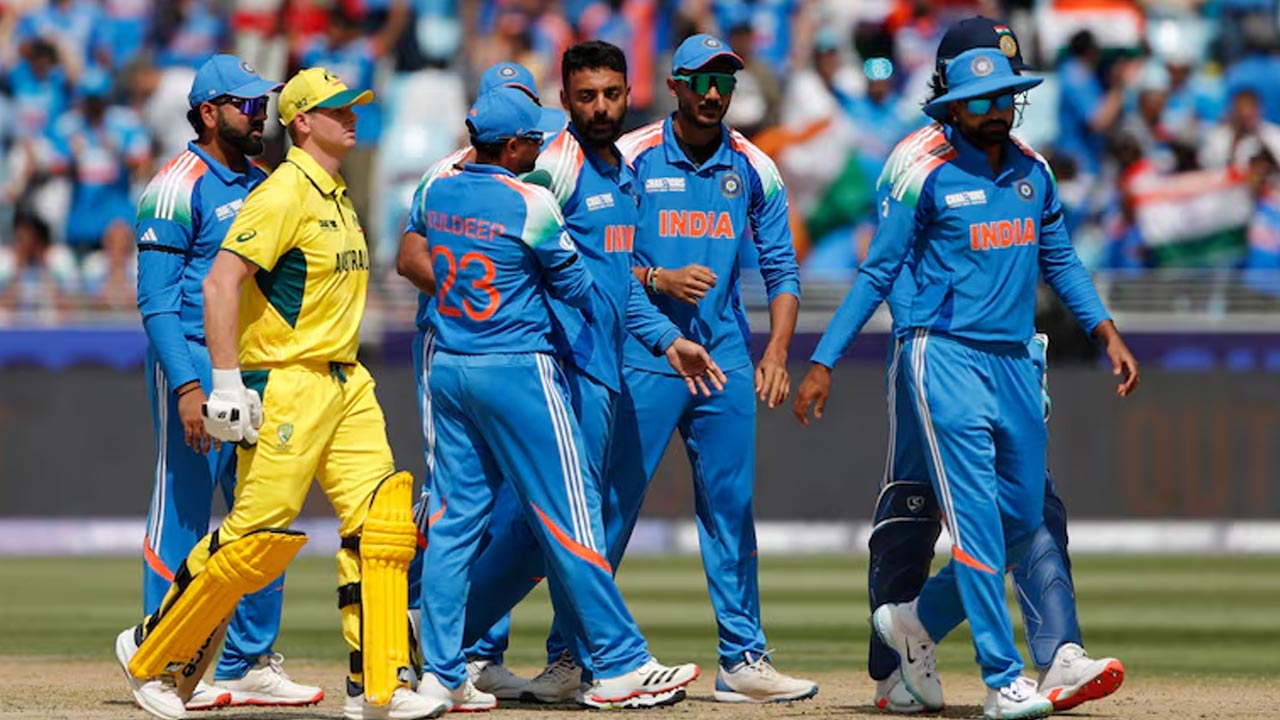 AUS vs IND: ఆస్ట్రేలియా భారీ స్కోర్.. టీమిండియా టార్గెట్ ఎంతంటే..?