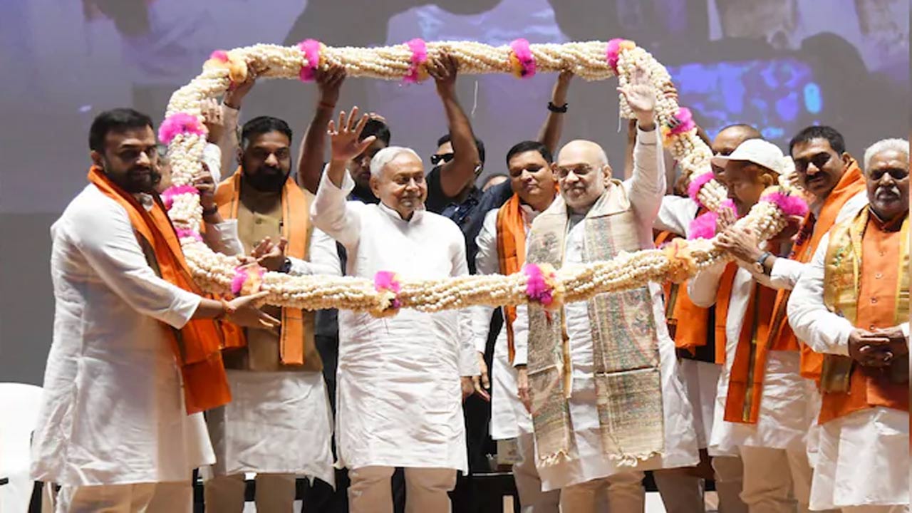 Amit Shah: బీహార్‌ను యూపీఏ నాశనం చేస్తే.. ఎన్డీఏ అభివృద్ధి చేసింది.. ఎన్నికల ప్రచారంలో అమిత్ షా వ్యాఖ్య