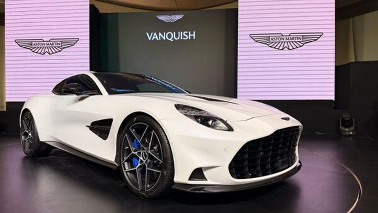 Aston Martin Vanquish: మరో సూపర్ స్పోర్ట్స్ కార్ విడుదల.. 3.3 సెకన్లలో 100 కి.మీ వేగం!