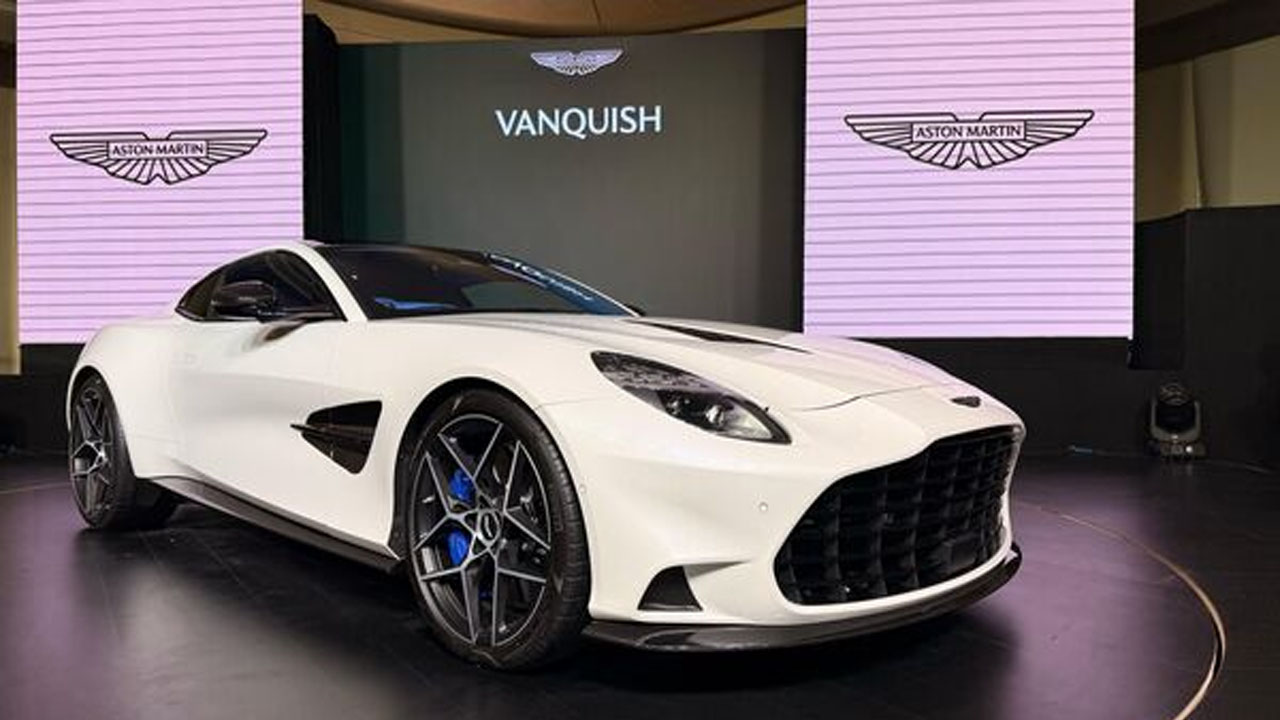 Aston Martin Vanquish: మరో సూపర్ స్పోర్ట్స్ కార్ విడుదల.. 3.3 సెకన్లలో 100 కి.మీ వేగం!