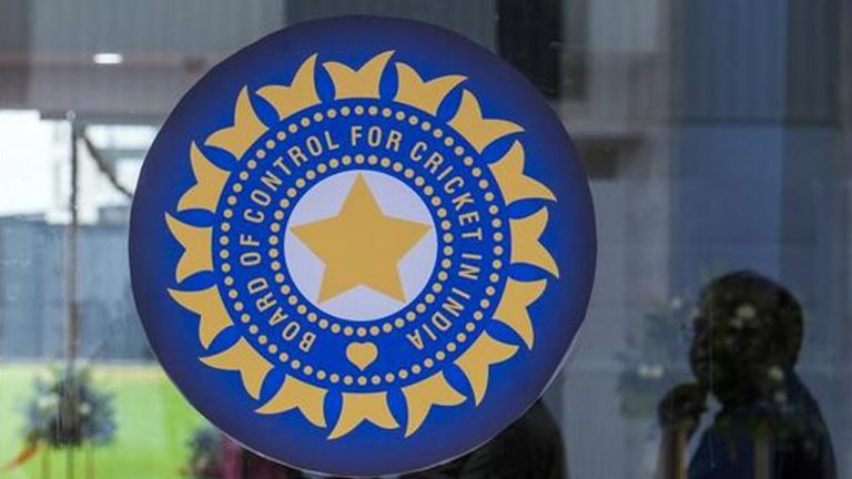 BCCI: సీనియర్ ఆటగాళ్ల సెంట్రల్ కాంట్రాక్టుపై ఫోకస్.. సమావేశం వాయిదా