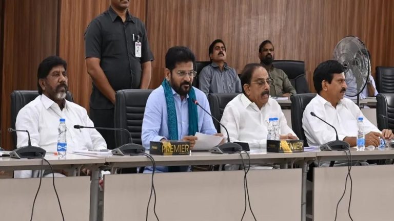All-Party MPs Meet: ప్రజా భవన్⁬లో రేపు అన్ని పార్టీల ఎంపీల సమావేశం..