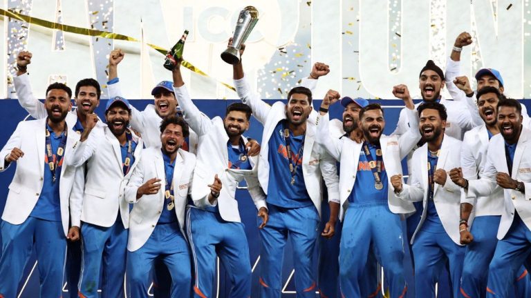 Team India: టీమిండియాకు బీసీసీఐ భారీ నజరానా..