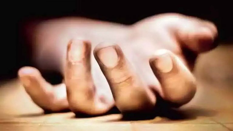 Chennai: దారుణం.. భార్య, ఇద్దరు పిల్లలతో సహా వైద్యుడు ఆత్మహత్య