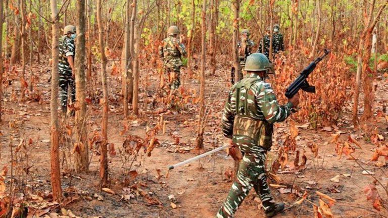 Chhattisgarh: ఛత్తీస్‌గఢ్‌లో ఎన్‌కౌంటర్.. 18 మంది మావోలు.. ఒక జవాను మృతి