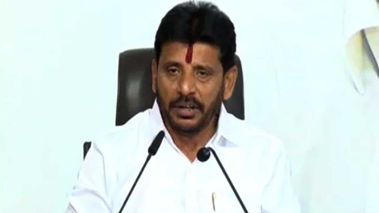 Duvvada Srinivas: దువ్వాడ శ్రీనివాస్‌కు షాక్‌..! వైసీపీ ఎమ్మెల్సీపై వరుస ఫిర్యాదులు..