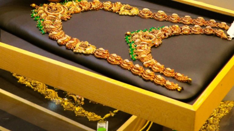 Gold Rate Today: అయ్య బాబోయ్‌ ‘బంగారం’.. 93 వేలకు చేరుకున్న పసిడి!