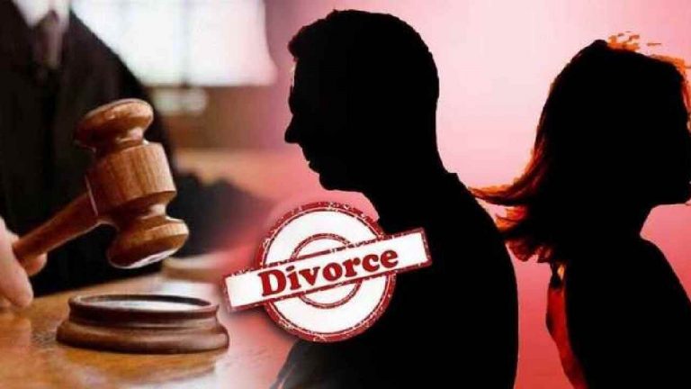 High Court: మగ స్నేహితుడితో భార్య అసభ్యకరమైన చాటింగ్.. భర్త సహించలేడన్న హైకోర్ట్..