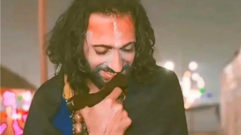 IIT Baba: ఐఐటీ బాబాపై దాడి.. టీవీ డిబేట్‌లో తనను కొట్టారని ఆరోపణ..