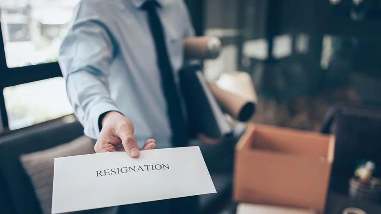 IIM Graduate Job Resigned in 10 Days After Realizing Role Involves Sales Instead of Marketing