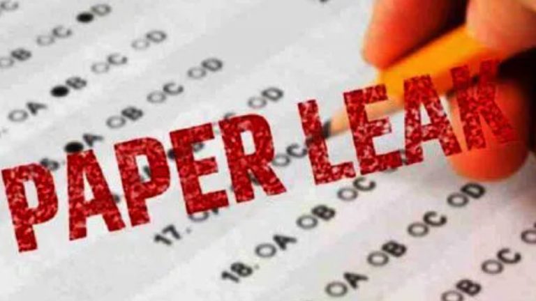 10th Class Exams: పదో తరగతి పరీక్షా పత్రం లీక్.. ముగ్గురు ఉపాధ్యాయులపై సస్పెన్షన్ వేటు!