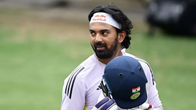 IPL 2025: ఐపీఎల్ ప్రారంభానికి ముందు ఆ జట్టుకు భారీ షాక్..