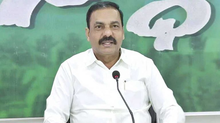 Kakani Govardhan Reddy: విచారణకు డుమ్మా.. పోలీసులకు సమాచారం ఇచ్చిన కాకాణి..