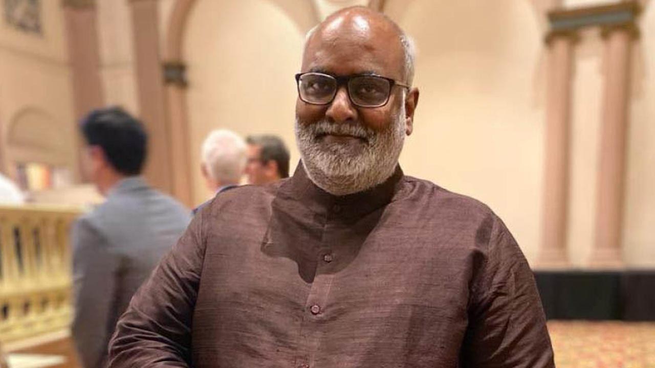 Keeravani :  ఇలాంటి సినిమా ఎన్నడూ రాలేదు.. ఎస్ఎస్ఎంబీ-29పై కీరవాణి..