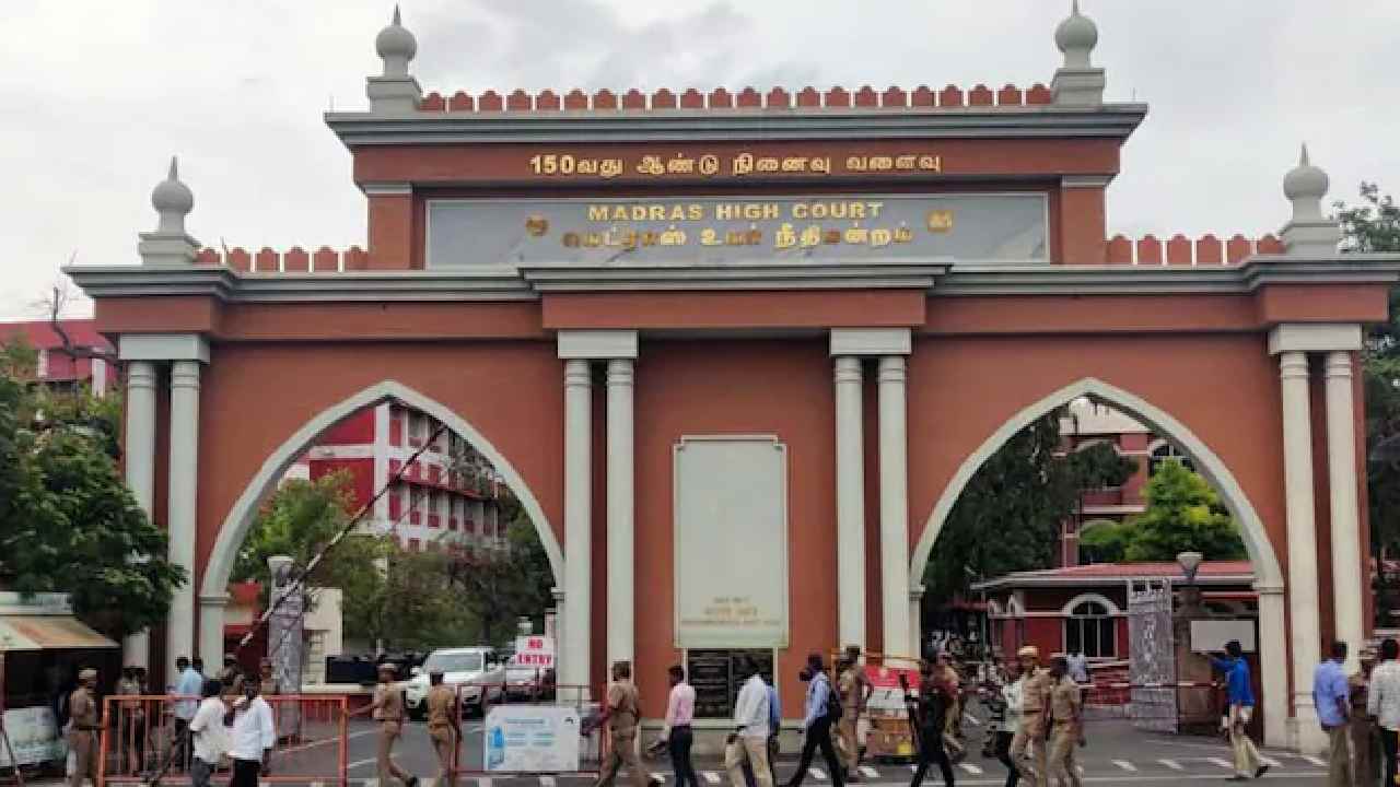 Madras High Court: భార్య పోర్న్ చూడటం, హస్త ప్రయోగం విడాకులకు కారణం కాదు..