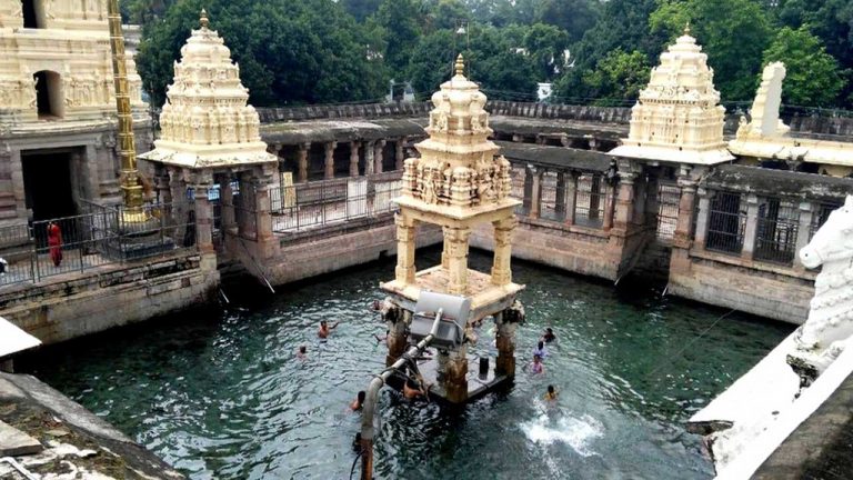 Mahanandi Temple: మహానంది క్షేత్రంలో విషాదం.. ఇద్దరు మృతి