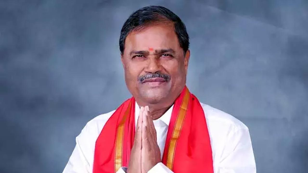 MLC: టీచర్ ఎమ్మెల్సీ స్థానంలో మల్క కొమురయ్య ఘన విజయం..