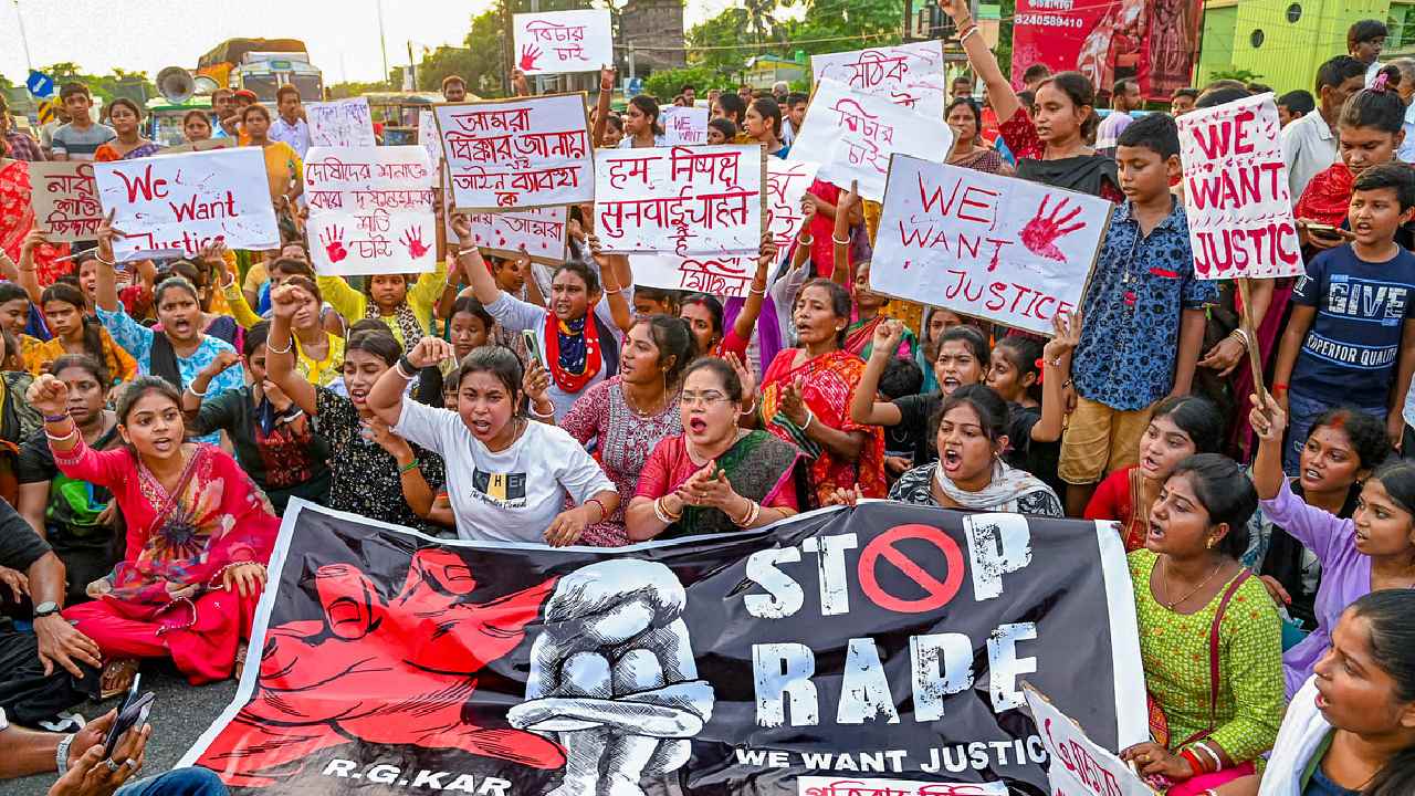 RG Kar protests: “ఆర్‌జీ కర్” నిరసనల్లో పాల్గొన్న డాక్టర్‌పై మమతా సర్కార్ ప్రతీకారం..