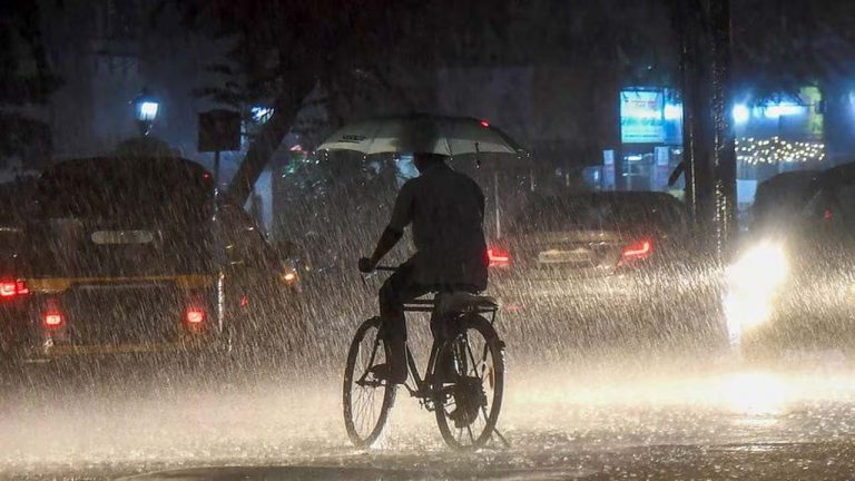 IMD Warning: పలు రాష్ట్రాలకు అతి భారీ వర్ష సూచన