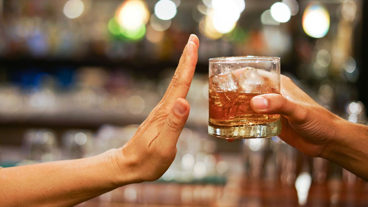 STOP Drinking Alcohol: ఒక్కసారిగా మద్యం తాగడం మానేస్తే ఇన్ని సమస్యలా?