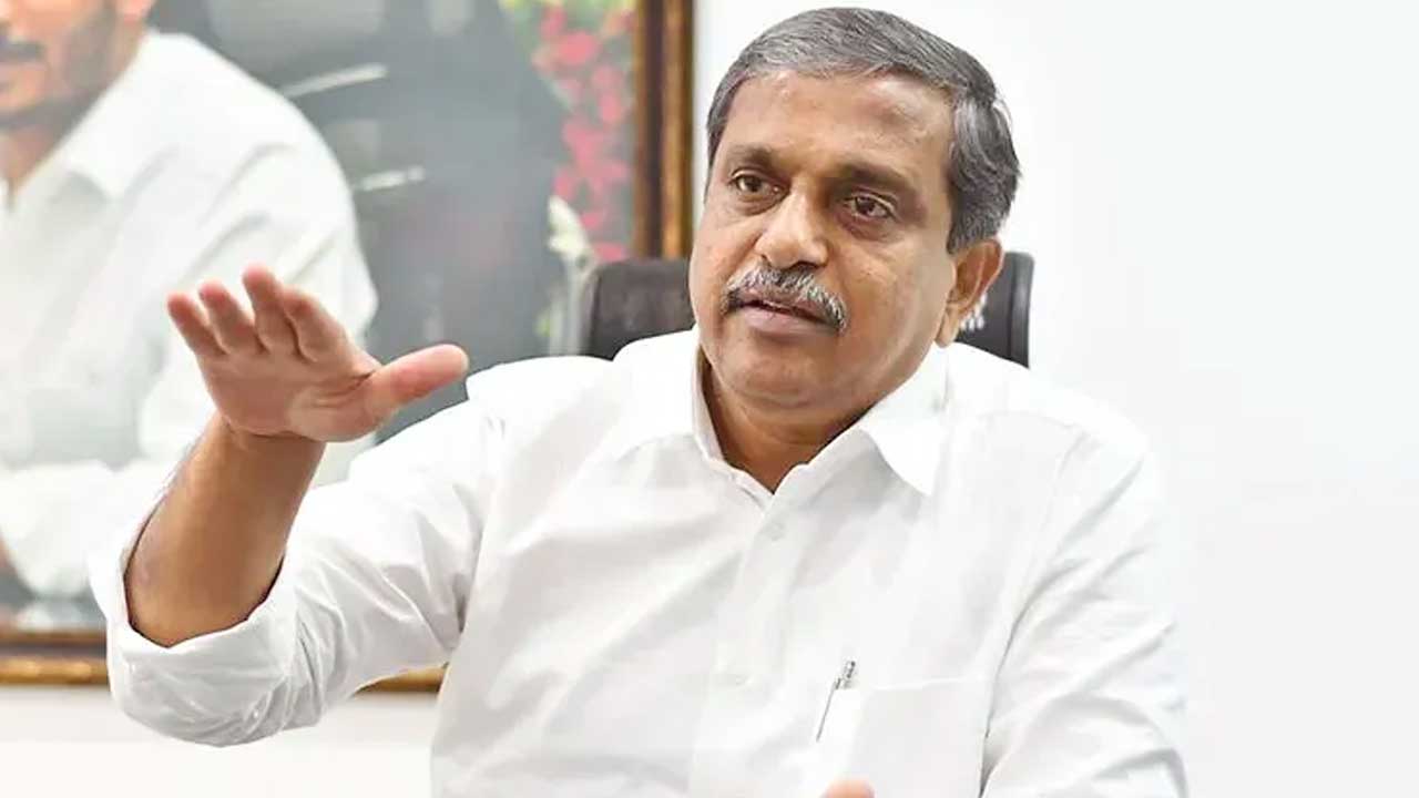 Sajjala Ramakrishna Reddy: ఏపీలో వ్యవస్థలు గాడి తప్పాయి.. ప్రధాని, రాష్ట్రపతి దృష్టికి తీసుకెళ్తాం..!