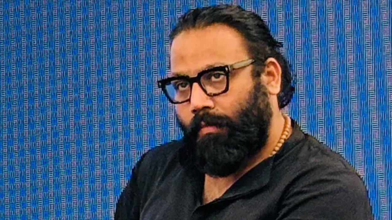 Sandeep Reddy : ఆ డైరెక్టర్ల బాటలో సందీప్ రెడ్డి..?