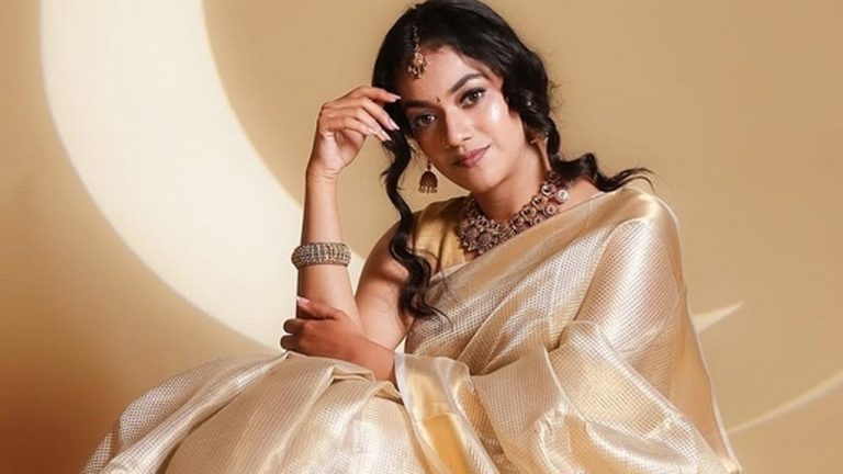 Shruti Narayanan : మీ తల్లి, చెల్లి వీడియోలు పెట్టుకోండి.. హీరోయిన్ సంచలనం..