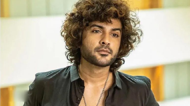 Siddu Jonnalagadda : బర్గర్ షాపులో పనిచేయాలన్నారు.. తట్టుకోలేకపోయా : సిద్ధు జొన్నలగడ్డ