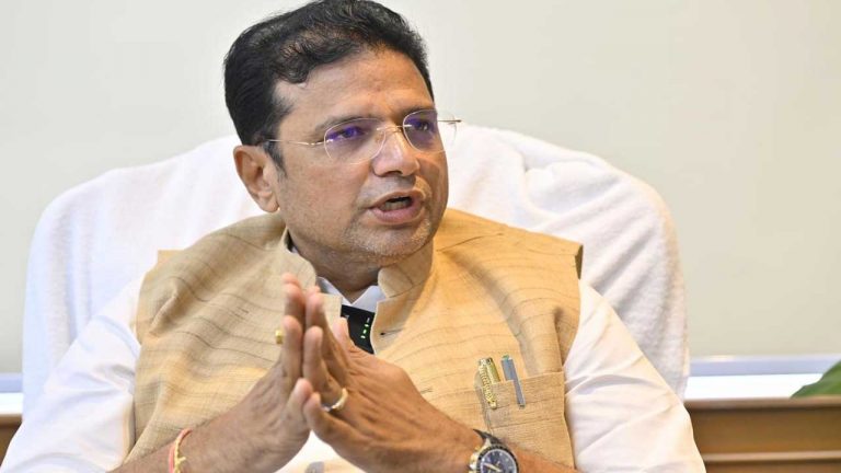 Minister Sridhar Babu: భారతదేశ సెమీకండక్టర్ మార్కెట్ 2030 నాటికి 100 బిలియన్ డాలర్లు..