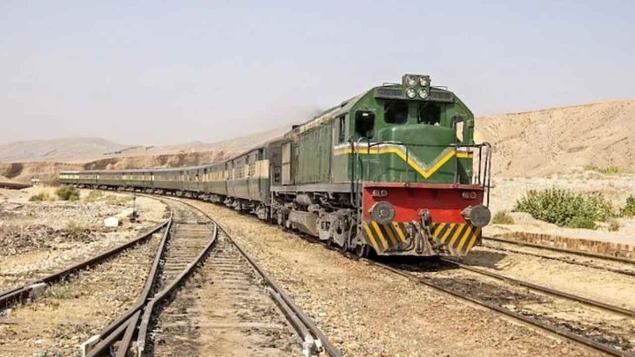 Taliban: We have nothing to do with train hijack .. Taliban on Pakistani charges