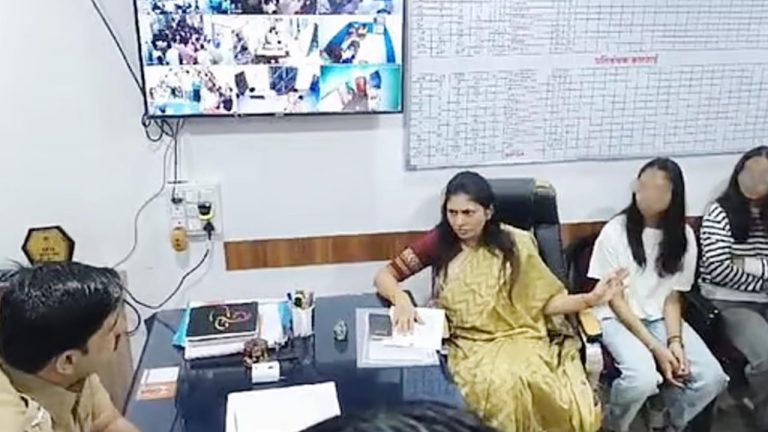 Union Minister Raksha Khadse: కేంద్ర మంత్రి కుమార్తెకు వేధింపులు.. పోలీస్ స్టేషన్ లో ఫిర్యాదు