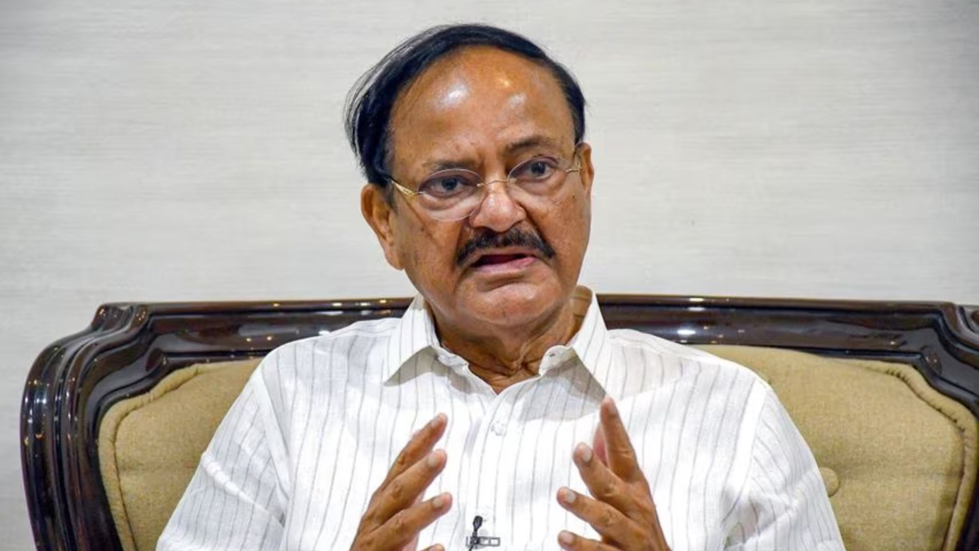 Venkaiah Naidu : హీరోల పాత్రల తీరుపై మాజీ ఉపరాష్ట్రపతి  వెంకయ్య నాయుడు సంచలన వ్యాఖ్యలు