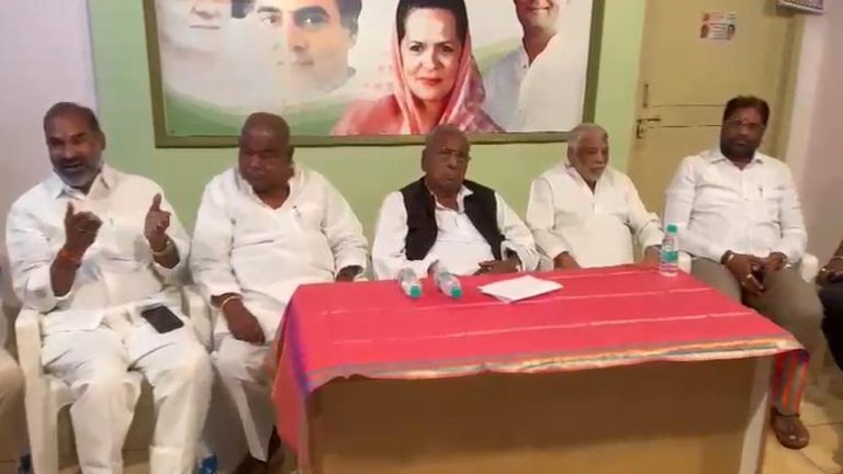 Hyderabad: వీహెచ్ ఇంట్లో మున్నూరు కాపు నేతల సమావేశం..