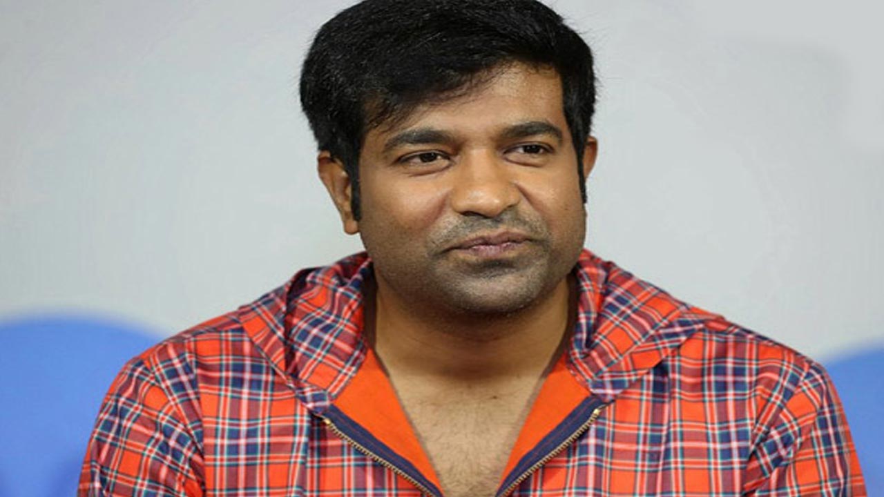 Robinhood : మీరు డబ్బుతో నన్ను కొనలేరు.. నితిన్ కు వెన్నెల కిషోర్ షాకింగ్ ఆన్సర్