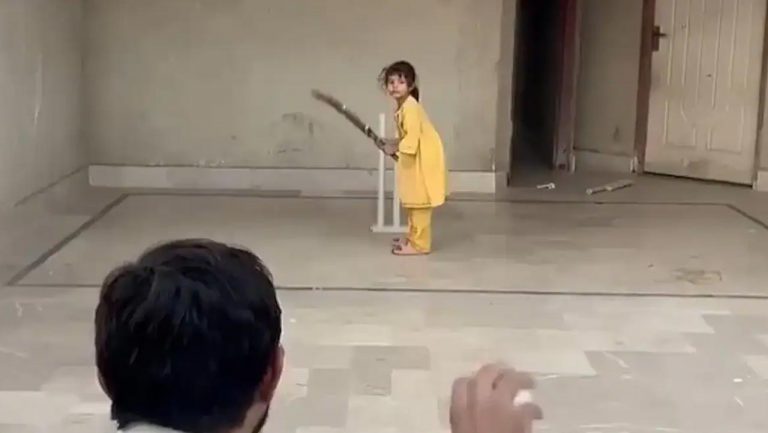 Viral Video: రోహిత్ శర్మను దించి పడేసిందిగా పాకిస్థానీ పాప.. వీడియో వైరల్