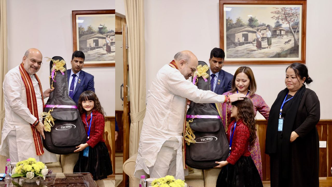 Minister Amit Shah: చిన్నారి పాటకు మంత్రముగ్ధుడైన కేంద్ర హోంమంత్రి.. బహుమానంగా ఏమిచ్చారంటే?