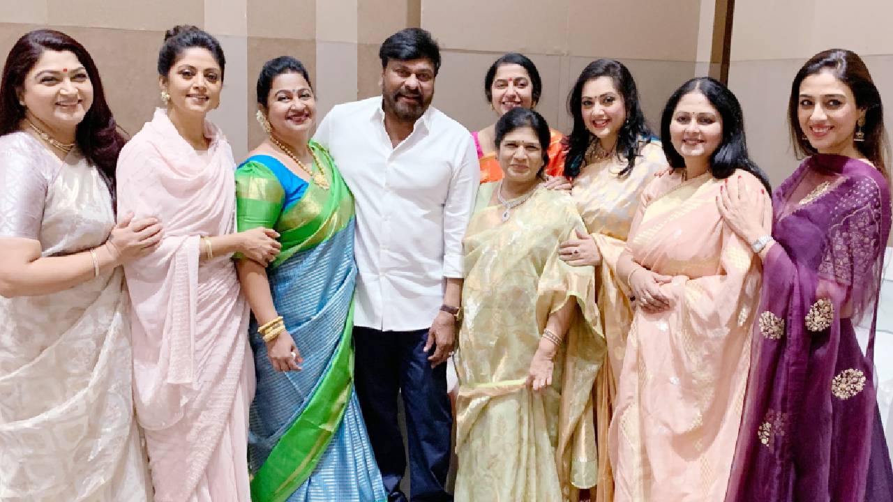 Chiranjeevi : మహిళలకు చేతులు ఎత్తి నమస్కరిస్తూ మహిళా దినోత్సవ శుభాకాంక్షలు