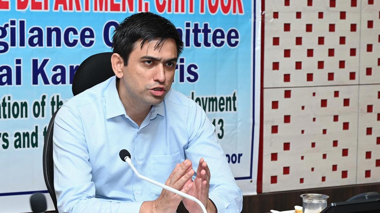 Chittoor: జిల్లాలో నలుగురు విఆర్ఓలను సస్పెండ్ చేసిన కలెక్టర్