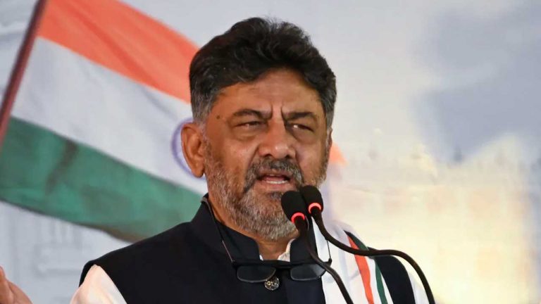 DK Shivakumar: బీజేపీ వాళ్లు కాంగ్రెస్⁬తో టచ్‌లో ఉన్నారు..