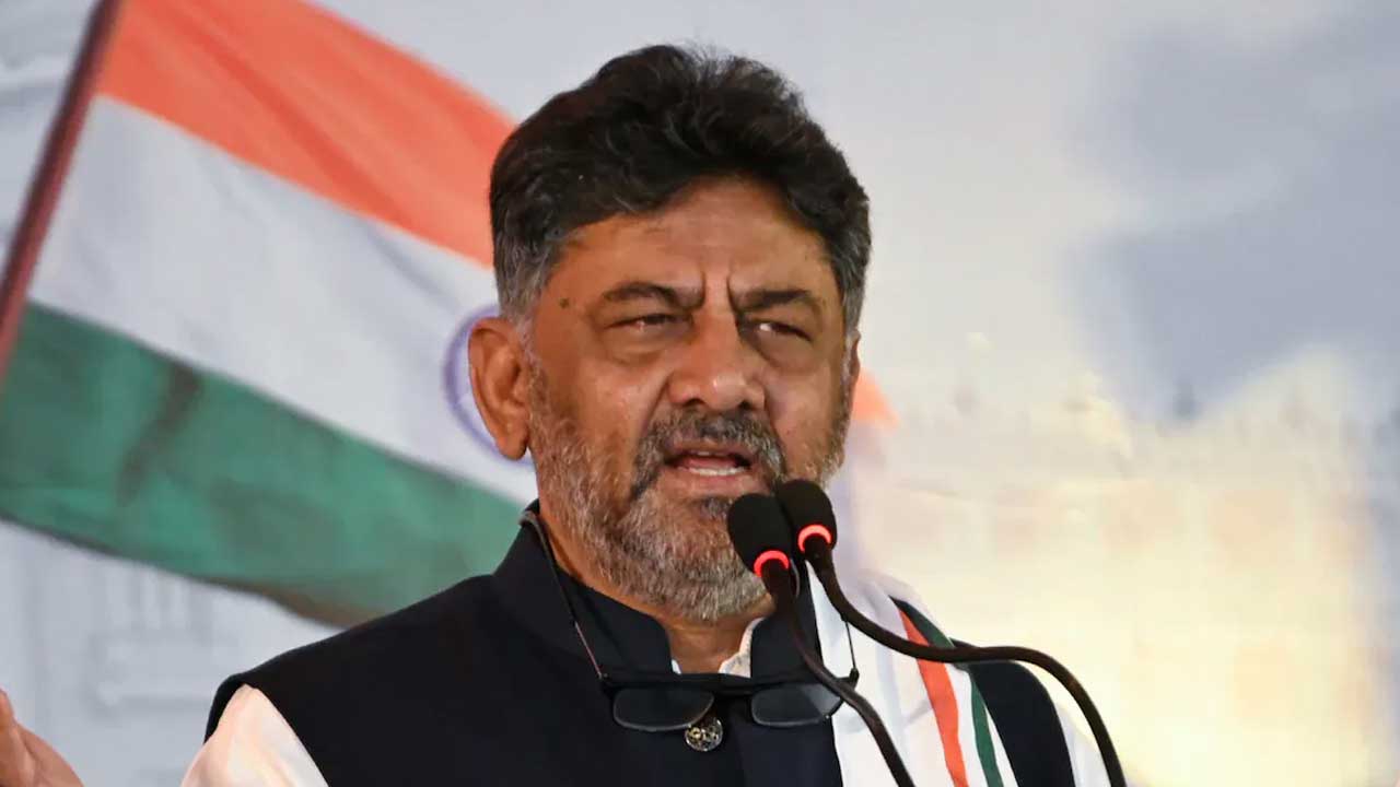 DK Shivakumar: బీజేపీ వాళ్లు కాంగ్రెస్⁬తో టచ్‌లో ఉన్నారు..