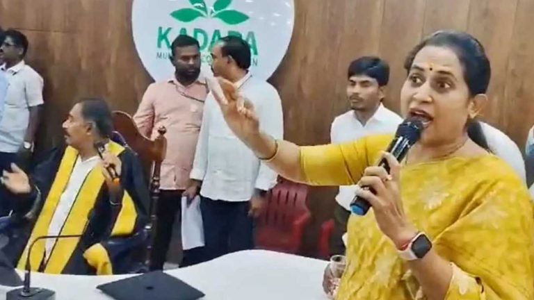 MLA Madhavi Reddy: కడప మేయర్‌పై ఎమ్మెల్యే మాధవి సంచలన వ్యాఖ్యలు.. చర్యలు తప్పవు..!