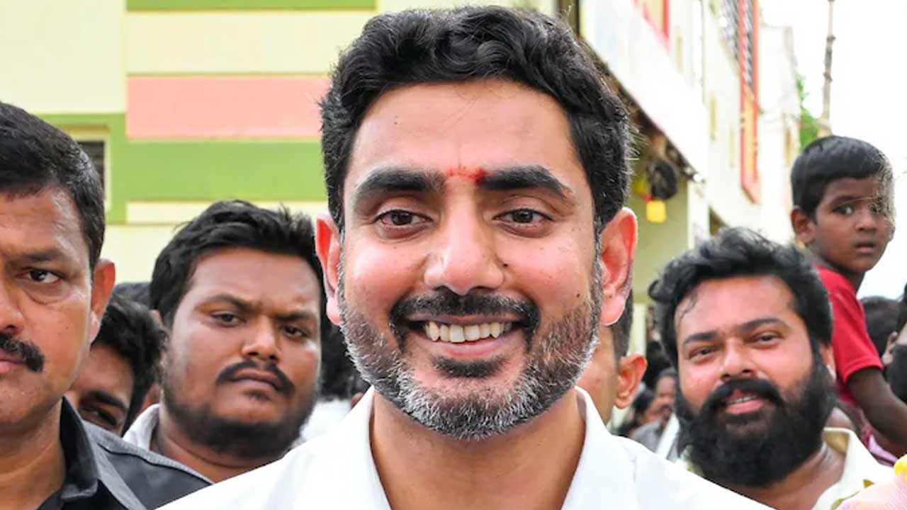 Minister Nara Lokesh: రాఘవేంద్ర స్వామిని దర్శించుకోవడం చాలా సంతోషంగా ఉంది..