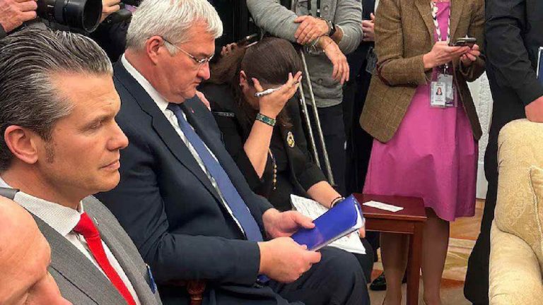 Trump-Zelenskyy meet: రసాభాసగా ట్రంప్-జెలెన్స్కీ మీటింగ్.. తలపట్టుకున్న ఉక్రెయిన్ రాయబారి..