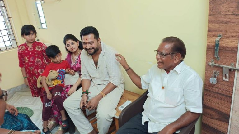 Bobby Simha: చిన్నప్పటి లెక్కల మాస్టర్’ని కలిసిన స్టార్ యాక్టర్