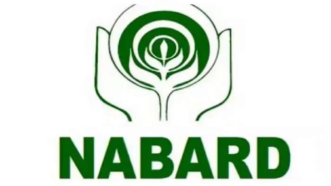 NABARD: కొడితె ఇలాంటి జాబ్ కొట్టాలి.. నాబార్డ్ లో స్పెషలిస్ట్‌ ఉద్యోగాలు.. ఏడాదికి రూ. 70 లక్షల జీతం