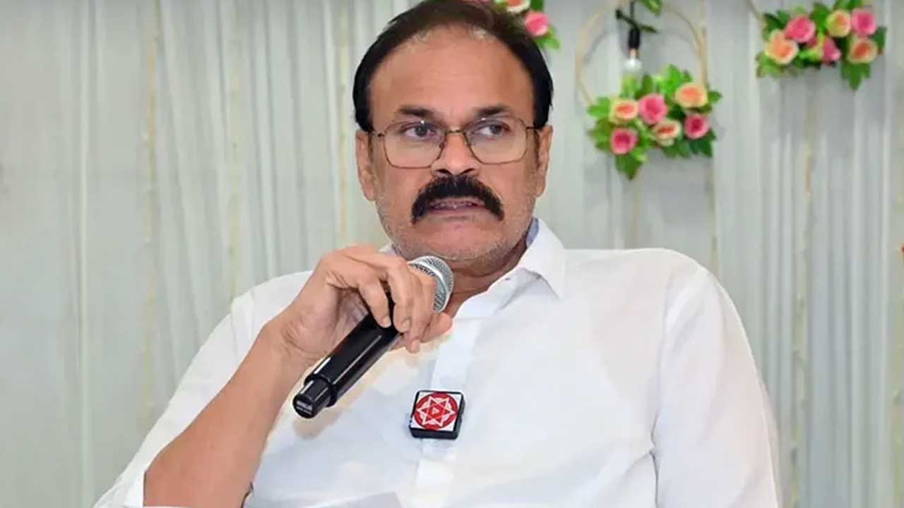 Nagababu: చంద్రబాబు, పవన్‌ కల్యాణ్‌తో పాటు ఎవ్వరినీ వదలని నాగబాబు..