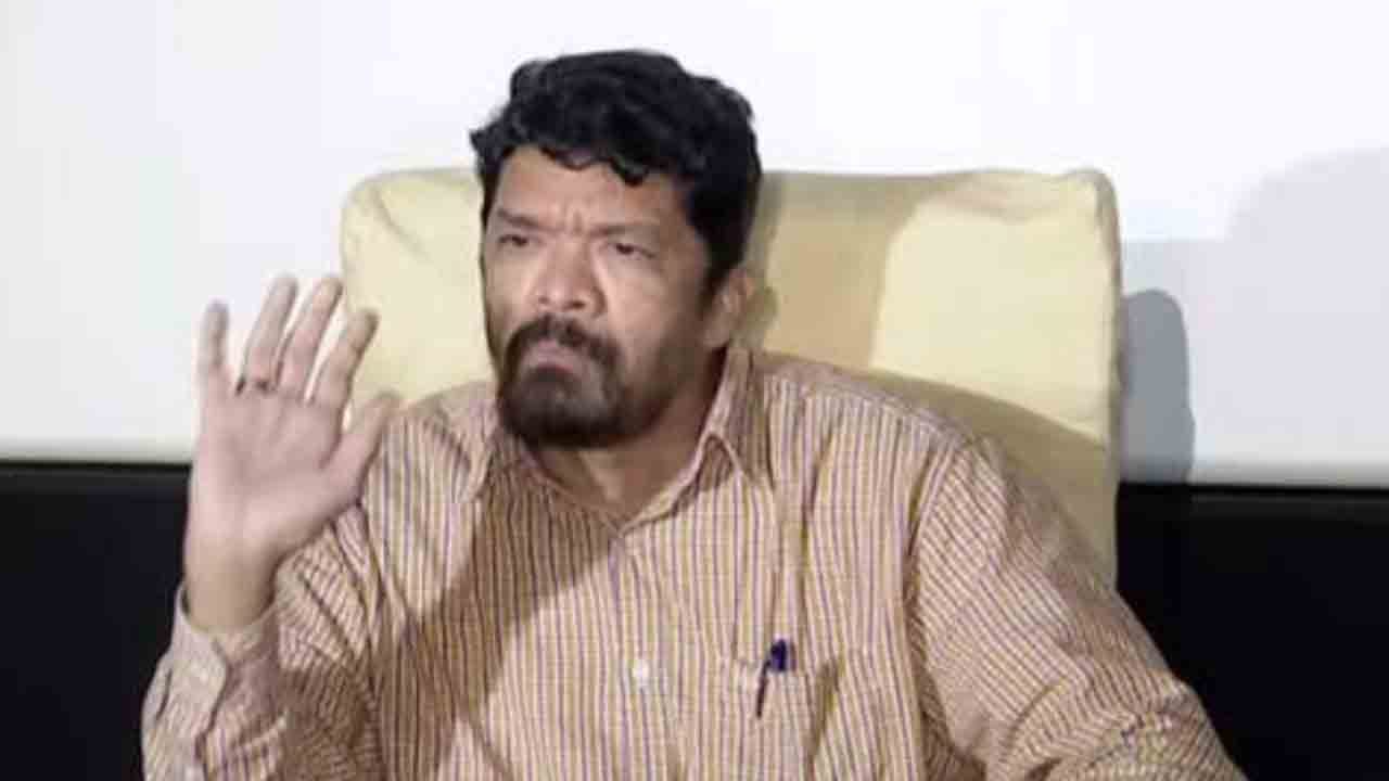 Posani Krishna Murali : పోసాని ఛాతి నొప్పి డ్రామా.. తిరిగి రాజంపేట సబ్ జైలుకు?