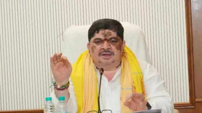 Ponnam Prabhakar : మైనార్టీలను అడ్డుపెట్టి తప్పించుకోలేరు