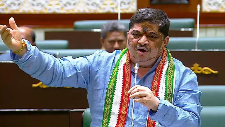 Ponnam Prabhakar: మా జిల్లాలోని దేవాలయాలపై ప్రకటనలు చేశారు.. డబ్బులు ఇవ్వలేదు!